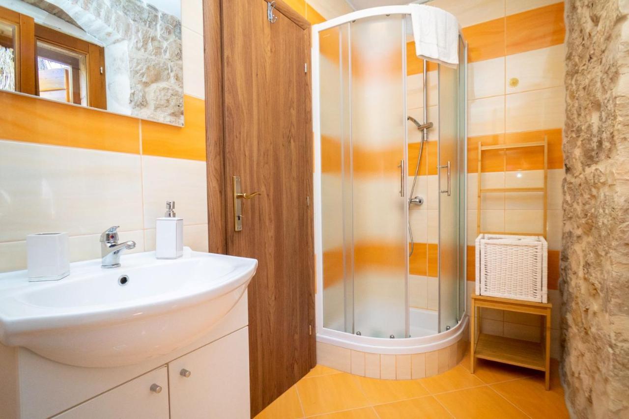 Apartments And Rooms Marino Trogir Exterior photo